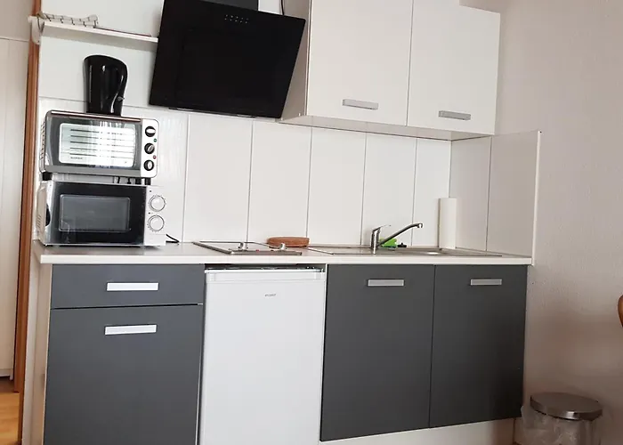 Monteurdoppelzimmer Mit Kueche, Bad Гайслинген-ан-дер-Штайге